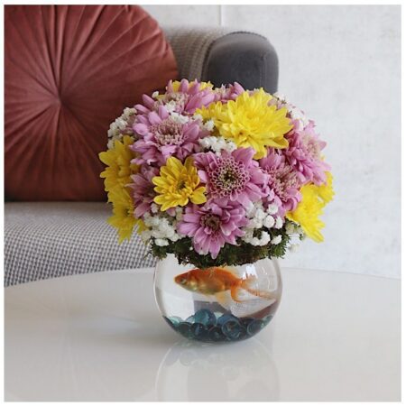 fresh flowers with fish fast delivery in Kuwait