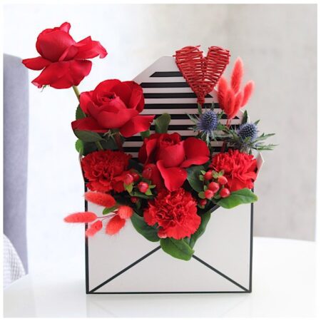 Looking for red roses? Say I love you with fresh flowers.