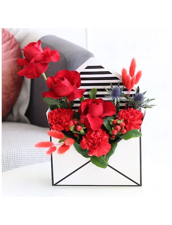 deliver fresh flowers to your loved ones in Kuwait today