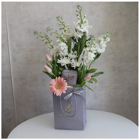 gift mathiola tulips gerbera white pink peach