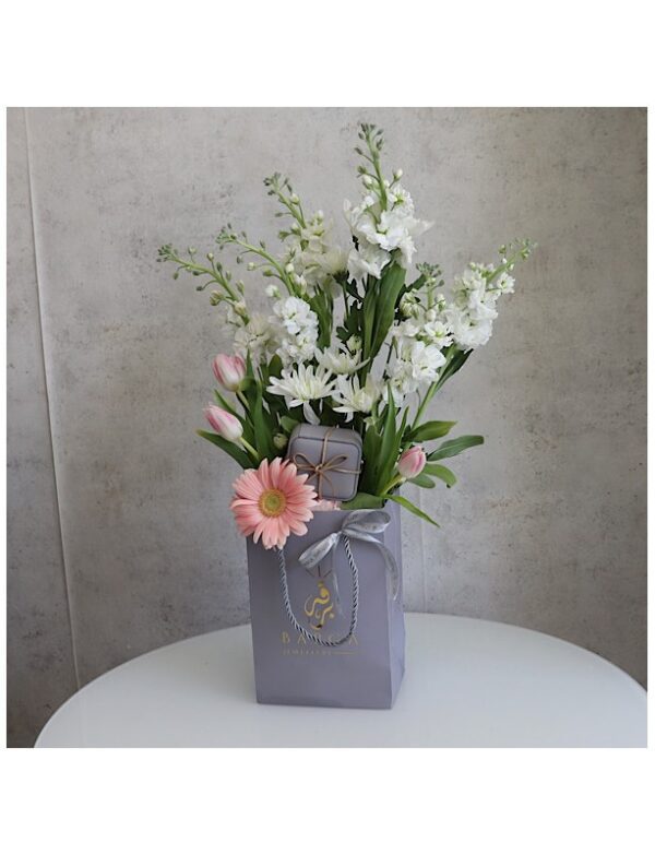 gift mathiola tulips gerbera white pink peach